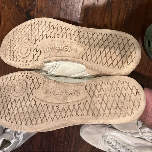 Reebok White Athletic Shoes (beaters) - Picture 2 of 4